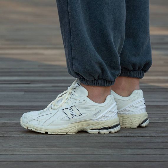 Демісезонні кросівки New Balance колір  білий | Зображення 2