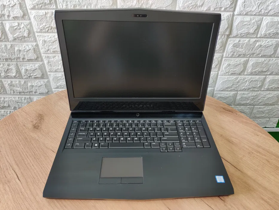 Ноутбук Dell Alienware 17R4 /17.3 FHD/IPS/i7 7700HQ/16Gb/SSD240+1Tb/GTX1070-8Gb | Зображення 6