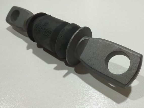 Сайлентблок переднього важеля (передній) Camry, CTR (CVT-4) (48068-06070)