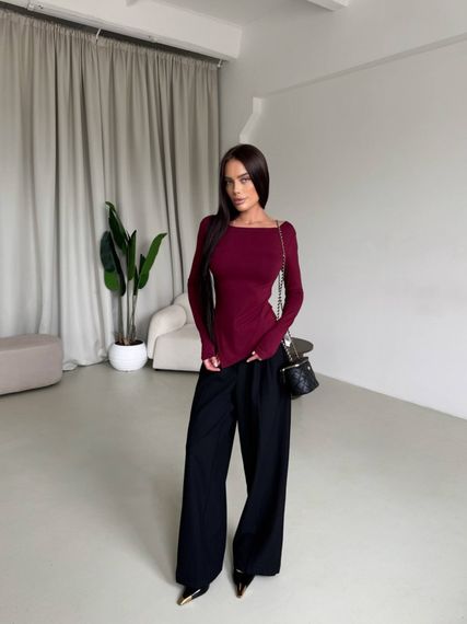 Женская кофта-лонгслив ассиметричная с открытыми плечами цвет бордовый, размер 42/46 SH356 | Зображення 3