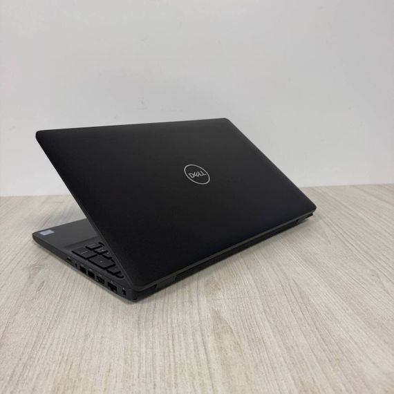 Ноутбук Dell Precision 3540 / 15.6" (1366x768) TN / Intel Core i5-8365U (4 (8) ядра по 1.6 - 4.1 GHz) / 8 GB DDR4 / 256 GB SSD / AMD Radeon Pro WX 2100, 2 GB GDDR5, 64-bit / WebCam б/в | Зображення 6