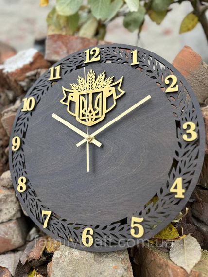 Настенные часы из дерева с гербом Украины Патриотические часы из фанеры