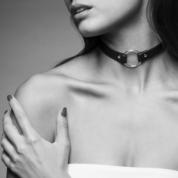 Чокер з екошкіри Bijoux Indiscrets Maze – Single Choker Black | Зображення 1