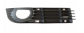 Audi A8 D3 05-10 передняя решетка бампера правая сторона