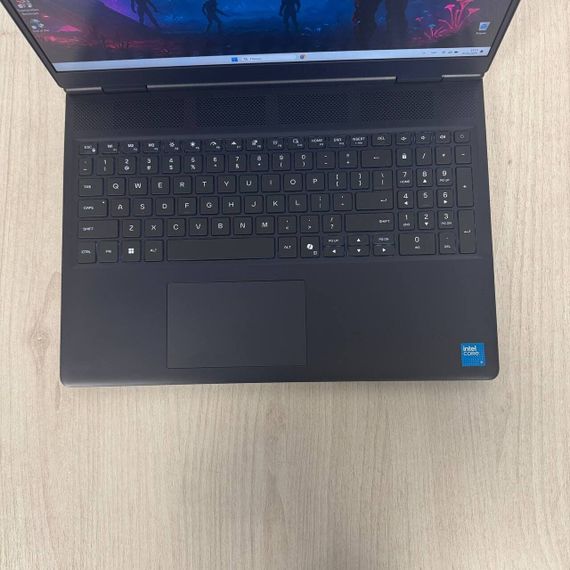 Ігровий ноутбук Dell Alienware 16 Aurora / 16" (2560x1600) IPS / Intel Core 9 270H (14 (20) ядер по 2,7 - 5,8 ГГц) / 16 ГБ DDR5 / 512 ГБ SSD / nVidia GeForce RTX 5070, 8 ГБ GDDR7, 128-bit / WebCam б/в | Зображення 2