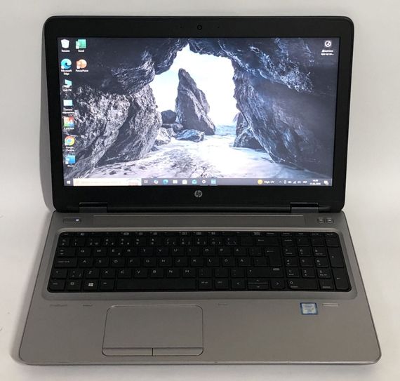 Ноутбук Б-клас HP ProBook 650 G2 / 15.6" (1366x768) TN / Intel Core i7-6820HQ (4 (8) ядра по 2.7 - 3.6 GHz) / 8 GB DDR4 / 256 GB SSD / Intel HD Graphics 530 / WebCam / DVD-ROM / Win 10 Pro б/в + Подарунок Флеш-накопичувач Kingston 64 GB | Зображення 1