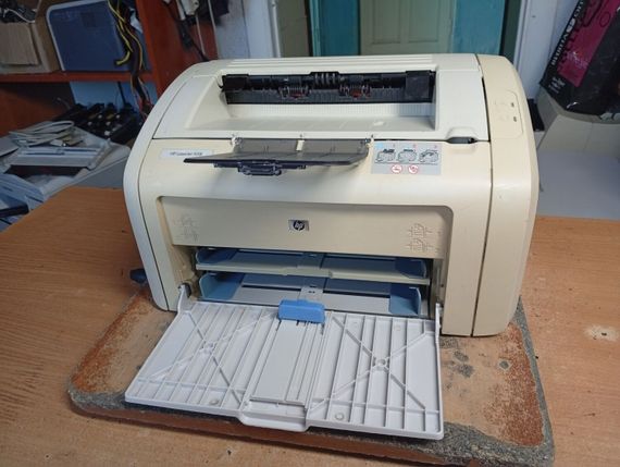 Принтер Б-класс HP LaserJet 1018 / Лазерная монохромная печать / 600x600 dpi / A4 / 12 стр/мин / USB 2.0 б/у | Зображення 4
