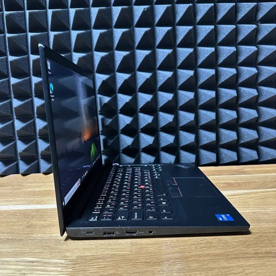 Ультрабук Б-класс Lenovo ThinkPad E14 Gen2 / 14" (1920x1080) IPS / Intel Core i5-1135G7 (4 (8) ядра по 4.2 GHz) / 8 GB DDR4 / 256 GB SSD / Intel Iris Xe Graphics / WebCam б/у | Зображення 2