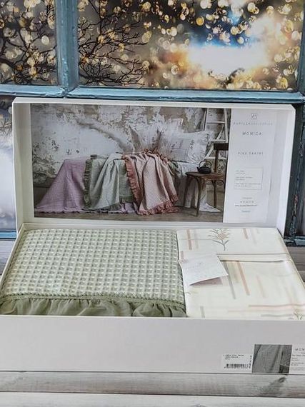 Постельное белье летнее с покрывалом-пике (220х240см), простынью (240х260см) и наволочками (2 шт) Pupilla