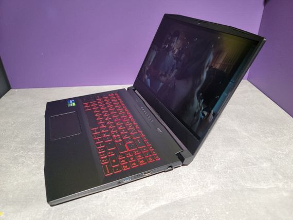 Игровой ноутбук MSI Katana GF66 11UE-088NEU / 15.6" (1920x1080) IPS / Intel Core i7-11800H (8 (16) ядер по 2.3 - 4.6 GHz) / 16 GB DDR4 / 1000 GB SSD / nVidia GeForce RTX 3060, 6 GB GDDR6, 192-bit / WebCam б/у | Зображення 3