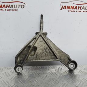 Кронштейн кріплення подушки двигуна лівий 2.2 DCI Renault Laguna II Espace IV Рено Еспейс Лагуна 8200013681