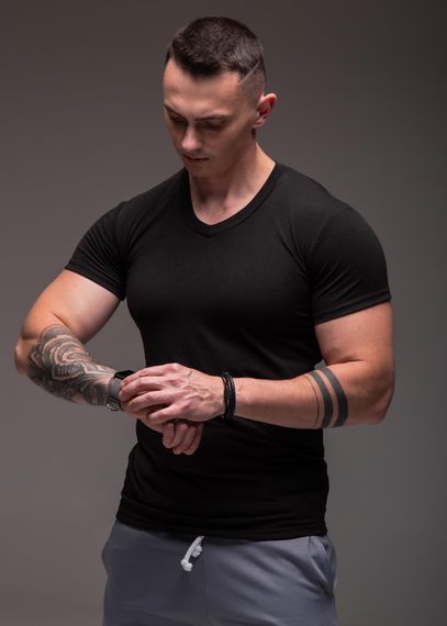 Мужская приталенная футболка с горловиной мыс RA2258 размер М, цвет черный | Зображення 3