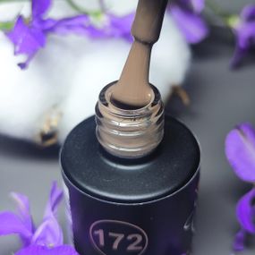 Гель-лак для нігтів Bee Nails 172 (оливково-коричневий) 8мл