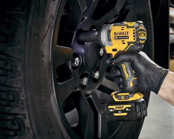 Гайковёрт ударный аккумуляторный бесщёточный 338Нм DeWALT DCF903P1 | Зображення 4