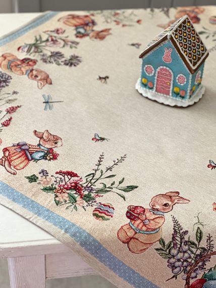 Скатертина гобеленова EASTER BEE Limaso, 97х100, Квадратна, Великодній, Без люрексу, 75% поліестер, 22% бавовна, 3% акрил, Гобелен | Зображення 1
