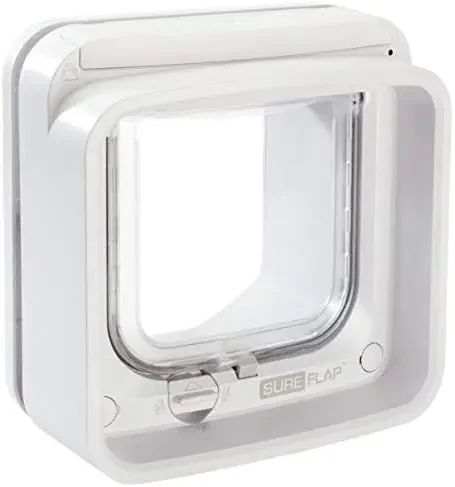 SureFlap розумні дверцята для котів із підтримкою мобільного застосунка Sure Petcare