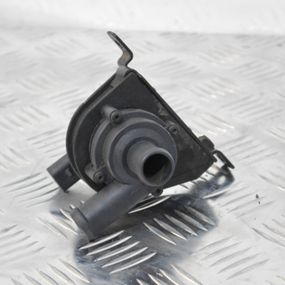 Додатковий водяний насос 1.2 Skoda Fabia Octavia Rapid 2009-2015 Помпа водяна Шкода Фабія Октавія Рапід 1K0965561L