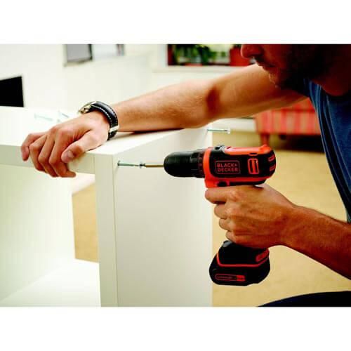 Дрель-шуруповерт аккумуляторная BLACK+DECKER BDCDD12 | Зображення 2