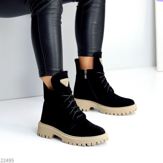 Круті повсякденні чорні черевики натуральна замша на бежевій підошві 38