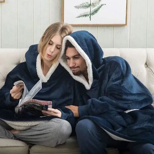 Плед толстовка с капюшоном и рукавами Huggle Hoodie оверсайз. BS-237 Цвет: синий | Зображення 7