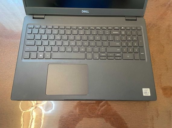 Ноутбук Dell Latitude 3510 / 15.6" (1920x1080) IPS / Intel Core i5-10210U (4 (8) ядра по 1.6 - 4.2 GHz) / 16 GB DDR4 / 256 GB SSD / Intel UHD Graphics / WebCam б/у | Зображення 3