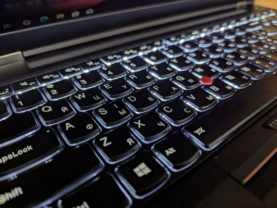 Мобильная рабочая станция Lenovo ThinkPad P50 / 15.6" (1920x1080) IPS / Intel Core i7-6820HQ (4 (8) ядра по 2.7 - 3.6 GHz) / 16 GB DDR4 / 480 GB SSD / nVidia Quadro M1000M, 4 GB GDDR5, 128-bit / Fingerprint / Windows 10 б/у + Подарок Беспроводная мышь | Зображення 5