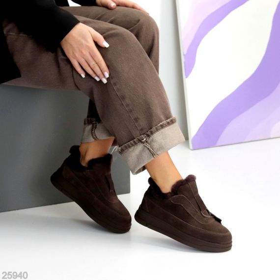 Стильные низкие шоколадные зимние ботинки натуральная замша | Зображення 1