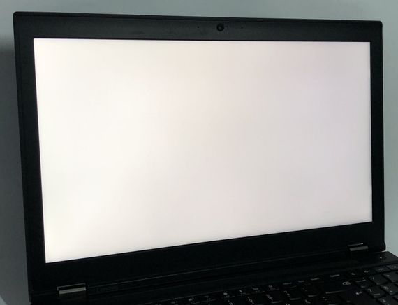 Мобільна робоча станція Б-клас Lenovo Thinkpad P51 / 15.6" (3840x2160) IPS / Intel Xeon E3-1535M v6 (4 (8) ядра по 3.1 - 4.2 GHz) / 16 GB DDR4 / 512 GB SSD / nVidia Quadro M2200, 4 GB GDDR5, 128-bit / WebCam / Win 10 Pro б/в + Подарунок Накопичувач 64 ГБ | Зображення 9