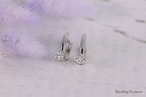 Сережки из белого золота с фианитами