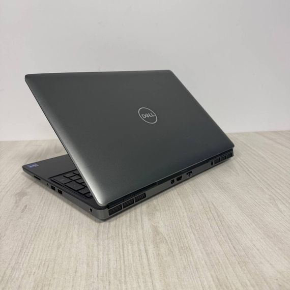 Мобильная рабочая станция Dell Precision 7560 / 15.6" (1920x1080) IPS / Intel Core i9-11950H (8 (16) ядер по 2.6 - 5.0 GHz) / 16 GB DDR4 / 512 GB SSD / nVidia RTX A4000, 8 GB GDDR6, 256-bit / WebCam б/у | Зображення 7