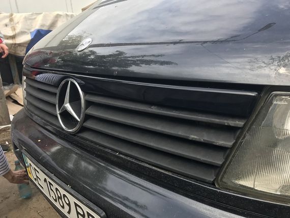Полоска на решетку (пластик) Черный мат для Mercedes Vito W638 1996-2003 гг | Зображення 1