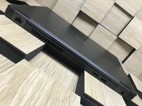 Ноутбук Б-класс Dell Latitude 5490 / 14" (1920x1080) IPS / Intel Core i5-7300U (2 (4) ядра по 2.6 - 3.5 GHz) / 8 GB DDR4 / 256 GB SSD M.2 / Intel HD Graphics 620 / WebCam / USB 3.1 / HDMI / Windows 10 б/у | Зображення 6