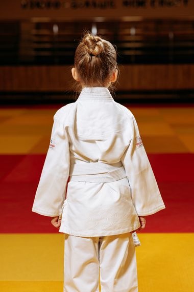 Біле дитяче кімоно для дівчаток, рукопашний бій, TM BUDOGI, 150 см, щільність 350 гр./м.кв. | Зображення 5