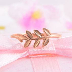 Женское кольцо веточка из красного золота 18.5