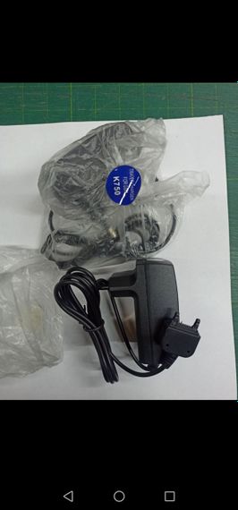 Сетевое зарядное устройство Sony Ericsson DCH4-050EU-0503 0.7A K800, K750 | Зображення 2