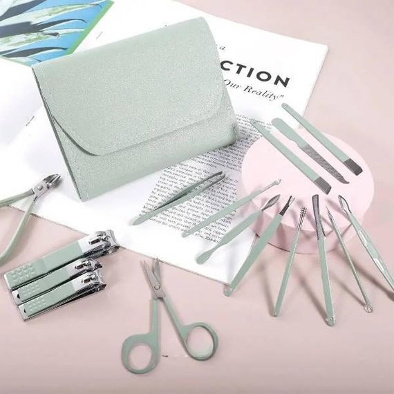 Маникюрный набор 16 предметов в чехле  038 Зеленый