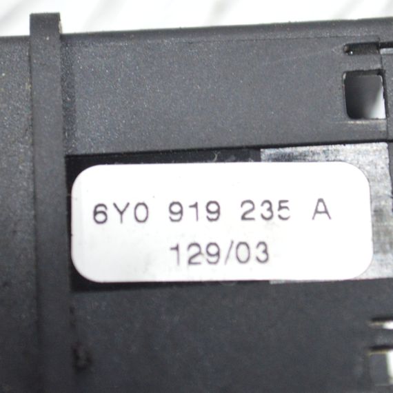 Кнопка подушки безпеки airbag Skoda Fabia I 1999-2007 Вимикач аірбаг Шкода Фабія 1 6Y0919235A | Зображення 2