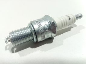 Свічка запалювання CHAMPION (OE048) ВАЗ 2110, 1 шт. ключ 21 (2112-3707010) (OE048/T10)