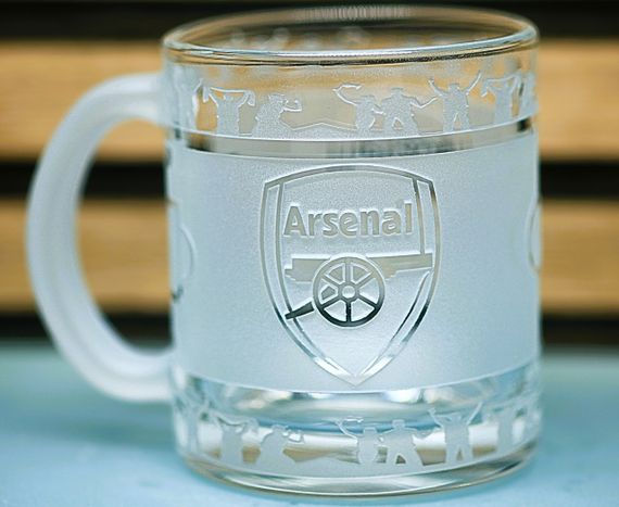 Стеклянная чашка 320 мл ФК Арсенал Arsenal с гравировкой подарок для фаната футбольная круговая кружка