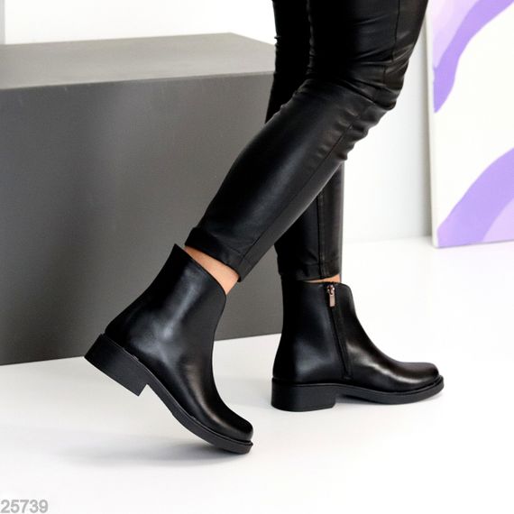 Практичні універсальні чорні зимові шкіряні черевики низький хід | Зображення 8