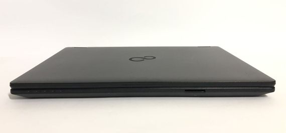 Ультрабук Б-класс Fujitsu LifeBook E548 / 14" (1920x1080) IPS / Intel Core i3-7130U (2 (4) ядра по 2.7 GHz) / 8 GB DDR4 / 256 GB SSD / Intel HD Graphics 620 / WebCam / Win 10 Pro б/у | Зображення 5