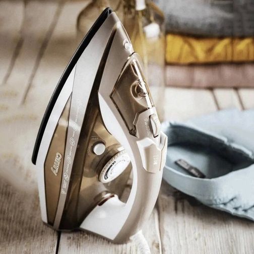 Праска парова з керамічною підошвою Camry CR 5018 3000Вт | Зображення 1