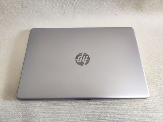 Ультабук Б-класс HP 15-DY2703DX / 15.6" (1366x768) TN Touch / Intel Core i5-1135G7 (4 (8) ядра по 4.2 GHz) / 8 GB DDR4 / 256 GB SSD / Intel Iris Xe Graphics / WebCam б/у | Зображення 6
