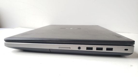 Мобільна робоча станція Dell Precision 7710 / 17.3" (3840x2160) IPS / Intel Xeon E3-1575M v5 (4 (8) ядра по 3.0 - 3.9 GHz) / 32 GB DDR4 / 256 GB SSD + 1000 GB HDD / nVidia Quadro M4000M, 4 GB GDDR5, 256-bit / WebCam б/в | Зображення 4