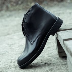 Шкіряні черевики чукка Ікос чорні 45 розмір