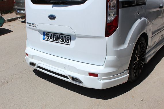 Накладка на задній бампер (під фарбування) для Ford Connect 2014-2021 рр. | Зображення 1