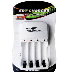 Зарядное устройство ART CHARGER M-208 на 4 аккумуляторных батареи ААА и АА Белый