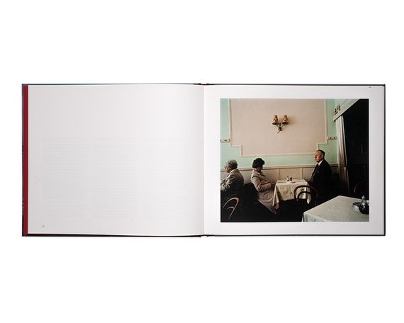 Книга легендарные фотографы современности Мартин Парр Martin Parr "The Last Resort" книги по фотографии | Зображення 3