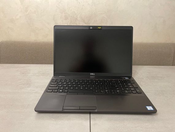 Ноутбук Dell Latitude 5501 / 15.6" (1920x1080) IPS / Intel Core i7-9850H (6 (12) ядер по 2.6 - 4.6 GHz) / 16 GB DDR4 / 512 GB SSD M.2 / Intel UHD Graphics 630 / WebCam / Fingerprint б/у + Подарок Проводная мышь / USB | Зображення 2