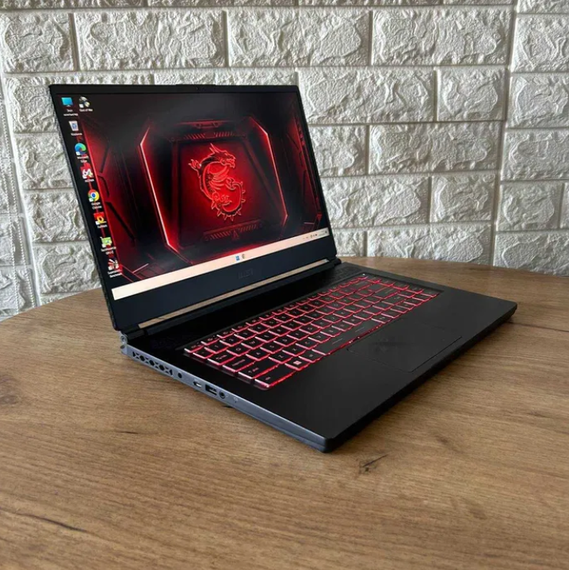 Ноутбук MSI Delta 15 240Hz Ryzen 7 5800H 16Gb SSD 1Tb Radeon RX 6700M Б/В | Зображення 3